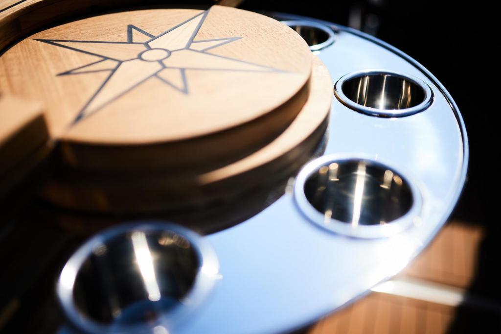 780 Escape inkl. 250 PS