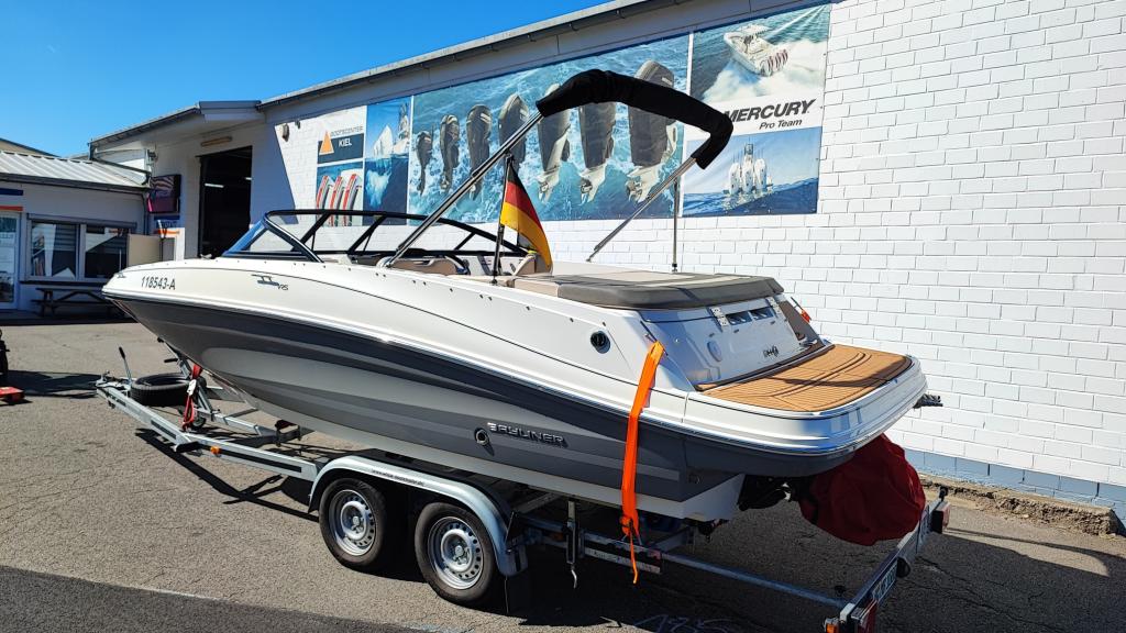 VR5 Bowrider