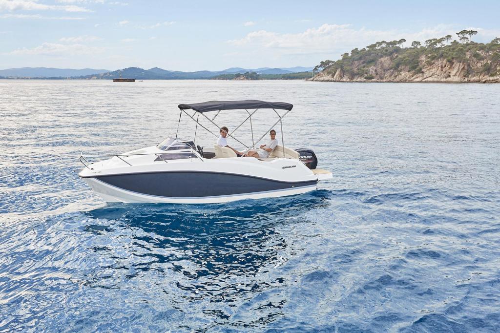 Activ 555 Cabin Activ 555 Cabin