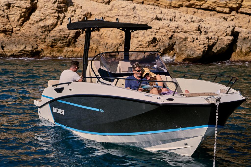 Activ 805 Open mit 175 PS inkl. Trailer