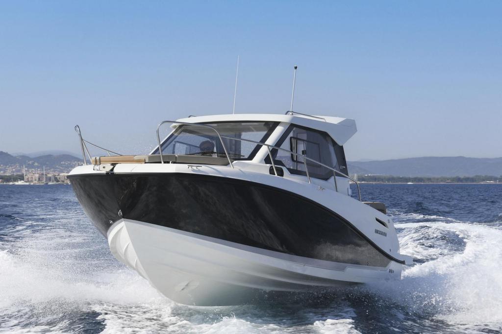 705 Weekend mit 150 PS und Trailer 705 Weekend mit 150 PS und Trailer