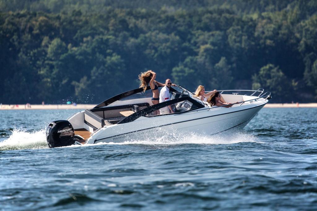 630 Bowrider mit 115 PS und Trailer