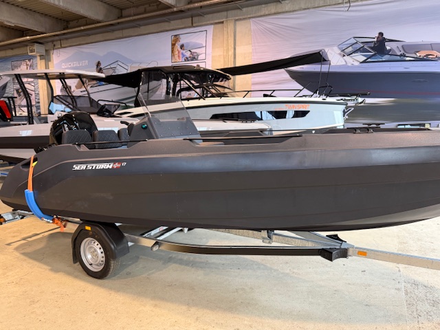 SeaStorm 17 Advantage + Mercury F60 + Trailer