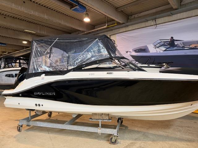 V20 Bowrider Outboard 200PS