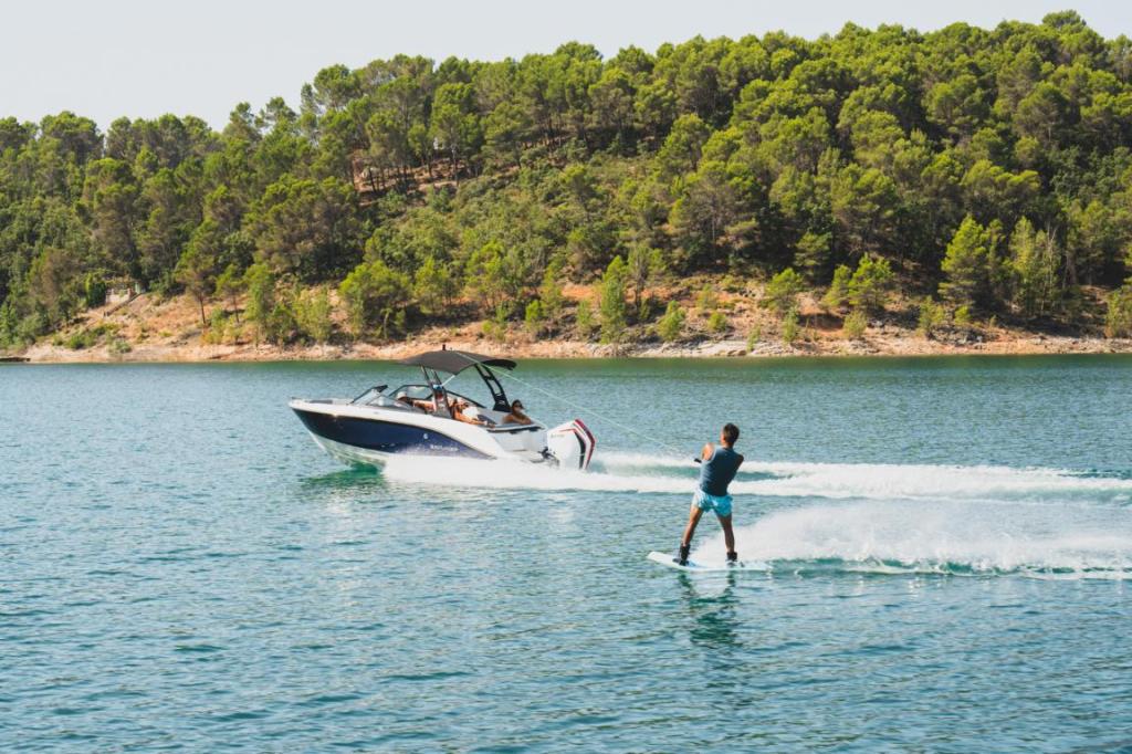 V20 Bowrider V20 Bowrider