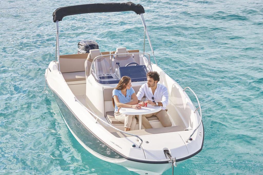 Activ 605 Open mit 115PS und Trailer